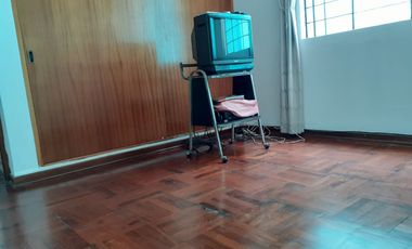Vendo Departamento amplio en primer piso + cochera carport