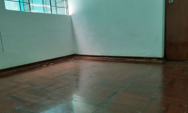 Vendo Departamento amplio en primer piso + cochera carport