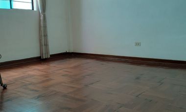 Vendo Departamento amplio en primer piso + cochera carport