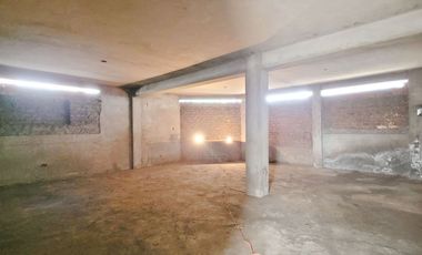 SE ALQUILA CASA COMO TERRENO EN ESQUINA, EN URBANIZACION LOS JAZMINES CALLAO REF CDRA 9 DE AV. BERTELLO