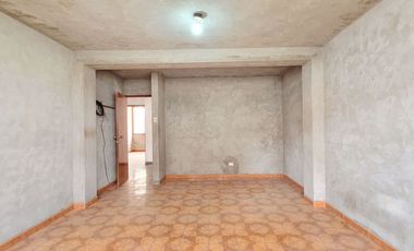SE ALQUILA CASA COMO TERRENO EN ESQUINA, EN URBANIZACION LOS JAZMINES CALLAO REF CDRA 9 DE AV. BERTELLO