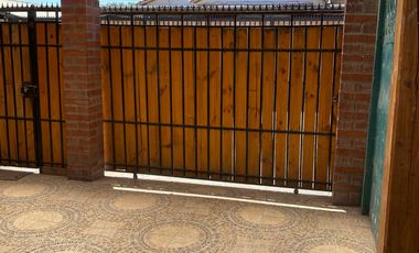 Hermosa propiedad 2 pisos Paine