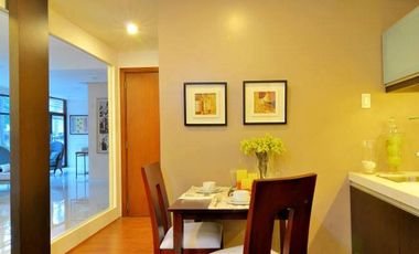 Condo Condominium in Makati near kings court dela rosa