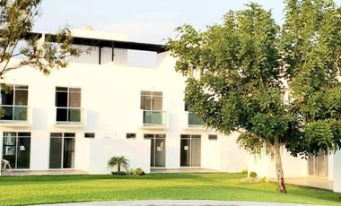 VENTA DE CASA EN EXCLUSIVO RESIDENCIAL CON ALBERCA EN YAUTEPEC, MORELOS