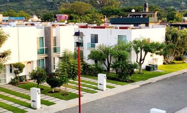 VENTA DE CASA EN EXCLUSIVO RESIDENCIAL CON ALBERCA EN YAUTEPEC, MORELOS