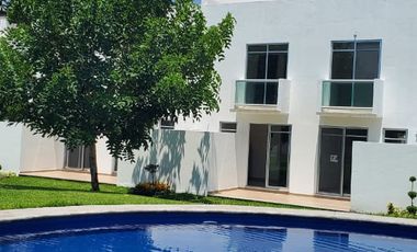 VENTA DE CASA EN EXCLUSIVO RESIDENCIAL CON ALBERCA EN YAUTEPEC, MORELOS