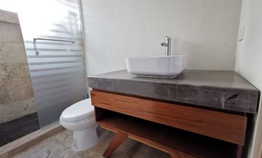 ¡Casa NUEVA! de 4 recámaras, con piscina.