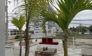 Venta Villa moderna y elegante a 50 mts. del mar, Salinas.