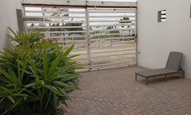 Venta Villa moderna y elegante a 50 mts. del mar, Salinas.