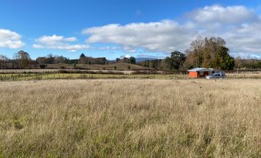 Z O N A S U R . C L Parcela con  Container 40 pies, Vista al Volcán, electricidad camino Villarrica Loncoche