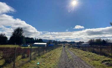 Z O N A S U R . C L Parcela con  Container 40 pies, Vista al Volcán, electricidad camino Villarrica Loncoche