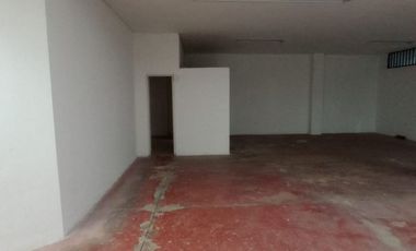VENDO  AMPLIO LOCAL COMERCIAL
