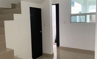 HERMOSA CASA EN PRIVADA IRLANDES SUR, ENSEGUIDA PUNTO B, ESCOBEDO.