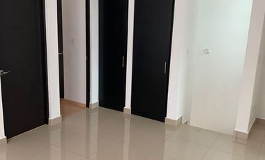 HERMOSA CASA EN PRIVADA IRLANDES SUR, ENSEGUIDA PUNTO B, ESCOBEDO.