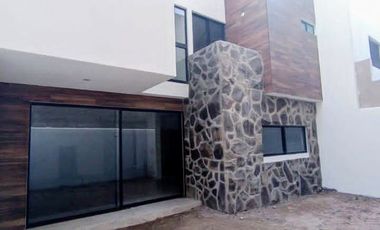 CASA EN VENTA EN PRIVADA EN LOMAS DE CHAPULTEPEC EN ORENSE RESIDENCIAL.