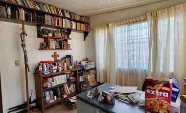 Casa con Terreno en Venta en Esquina, en Xochihuacán, Hidalgo.