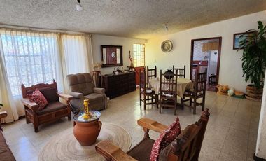 Casa con Terreno en Venta en Esquina, en Xochihuacán, Hidalgo.
