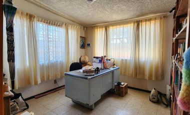 Casa con Terreno en Venta en Esquina, en Xochihuacán, Hidalgo.