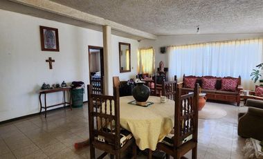 Casa con Terreno en Venta en Esquina, en Xochihuacán, Hidalgo.