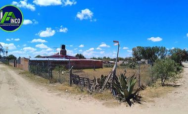 Casa con Terreno en Venta en Esquina, en Xochihuacán, Hidalgo.