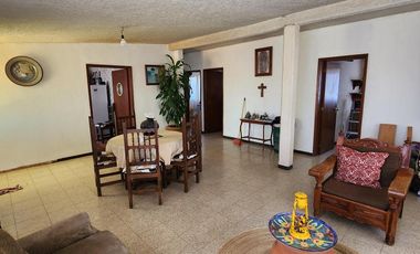 Casa con Terreno en Venta en Esquina, en Xochihuacán, Hidalgo.