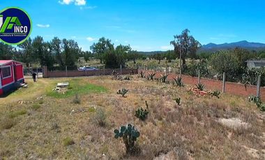 Casa con Terreno en Venta en Esquina, en Xochihuacán, Hidalgo.