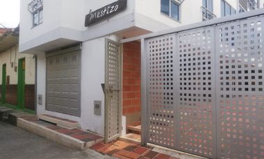 IMPERDIBLE: APARTAMENTO AMOBLADO, PARQUEADERO, ÚTIL Y LOCAL