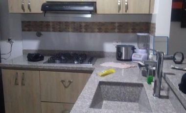 IMPERDIBLE: APARTAMENTO AMOBLADO, PARQUEADERO, ÚTIL Y LOCAL