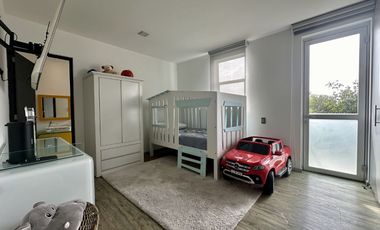 DEPARTAMENTO EN RESIDENCIAL NATURA CON BODEGA Y 3 ESTACIONAMIENTOS