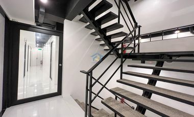 4 Storey Brand-New Apartment Building in Rizal Village, Muntinlupa City for Sale | Fretrato ID: FM210