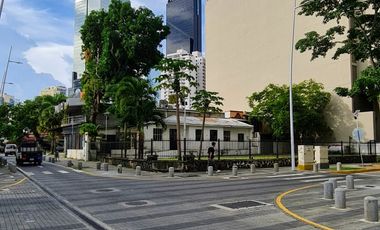 Terreno esquina calle Uruguay y 47 Este a 50 metros Cinta Costera.