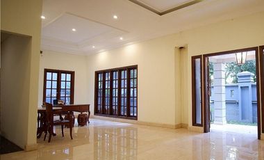 Dijual Rumah Brand New, Classic Modern Style, Karang Tengah Lebak Bulus, Jakarta Selatan