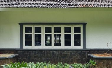 RUMAH BAGUS DEPAN TAMAN at Jl MARTIMBANG, KEBAYORAN BARU
