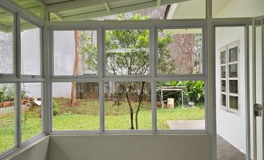 RUMAH BAGUS DEPAN TAMAN at Jl MARTIMBANG, KEBAYORAN BARU
