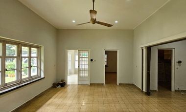RUMAH BAGUS DEPAN TAMAN at Jl MARTIMBANG, KEBAYORAN BARU