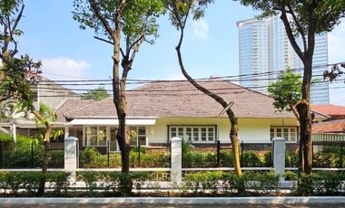 RUMAH BAGUS DEPAN TAMAN at Jl MARTIMBANG, KEBAYORAN BARU