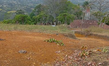 VENDO  TERRENO SEMI - PLANO, FAVORABLE, EN COPACABANA ANTIOQUIA.