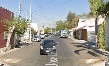 Gran Remate, Casa en Col. San Andrés, Guadalajara, Jalisco.