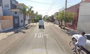 Gran Remate, Casa en Col. San Andrés, Guadalajara, Jalisco.
