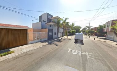 Gran Remate, Casa en Col. San Andrés, Guadalajara, Jalisco.