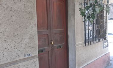 Encantadora Casa Esquinera En La Calera Con 3 Habitaciones, Amplios Espacios Y Departamento Independiente, Cerca De Colegios, Estadio Municipal Y Come