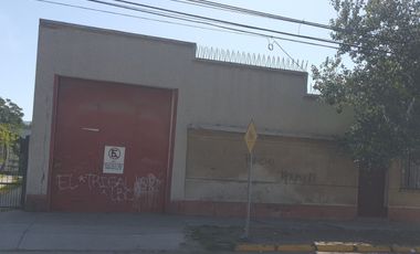 Encantadora Casa Esquinera En La Calera Con 3 Habitaciones, Amplios Espacios Y Departamento Independiente, Cerca De Colegios, Estadio Municipal Y Come