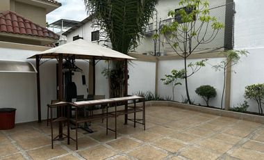 Samborondon, Alquilo Hermosa Casa con Piscina