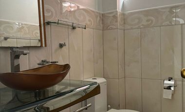 Samborondon, Alquilo Hermosa Casa con Piscina