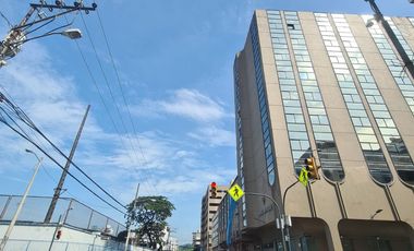 Local Comercial en Venta Centro de Guayaquil Cerca del Hotel Oro Verde Guayaquil – 273 m²
