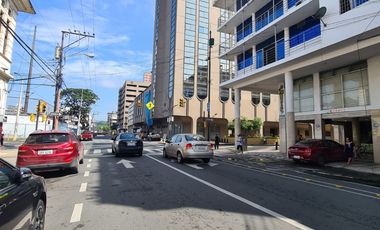 Local Comercial en Venta Centro de Guayaquil Cerca del Hotel Oro Verde Guayaquil – 273 m²