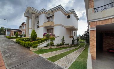 ARRIENDO CASA AMOBLADA EN CONDOMINIO RUITOQUE