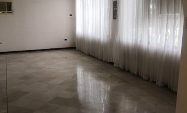 Kennedy Norte Alquiler de grande casa de dos areas con uso de suelo comercial - excelente ubicación (J Luna)