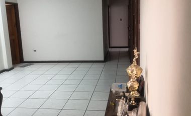 Kennedy Norte Alquiler de grande casa de dos areas con uso de suelo comercial - excelente ubicación (J Luna)