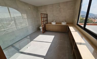 CASA NUEVA EN VENTA EN ZONA ESMERALDA, PUERTA ALICANTE